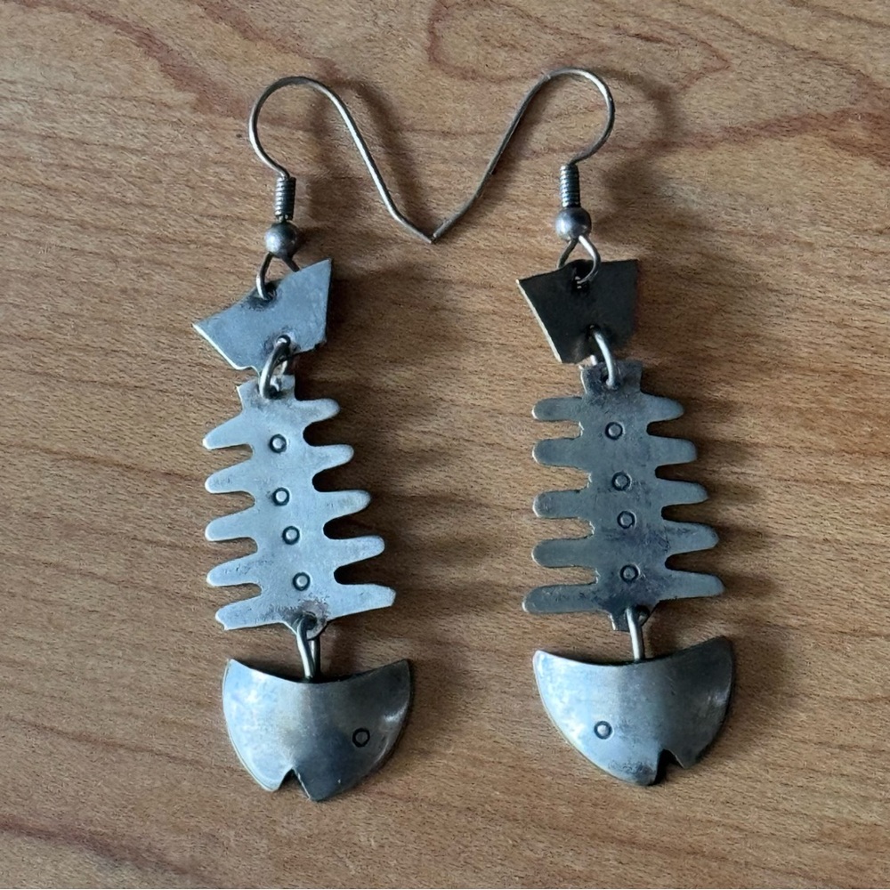 Vintage Silver Tone Fishbone Dangle Earrings